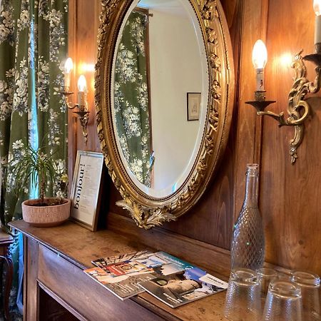 Chateau Isigny: Boutique B&B Near Mont Saint Michel Isigny-le-Buat Exterior photo