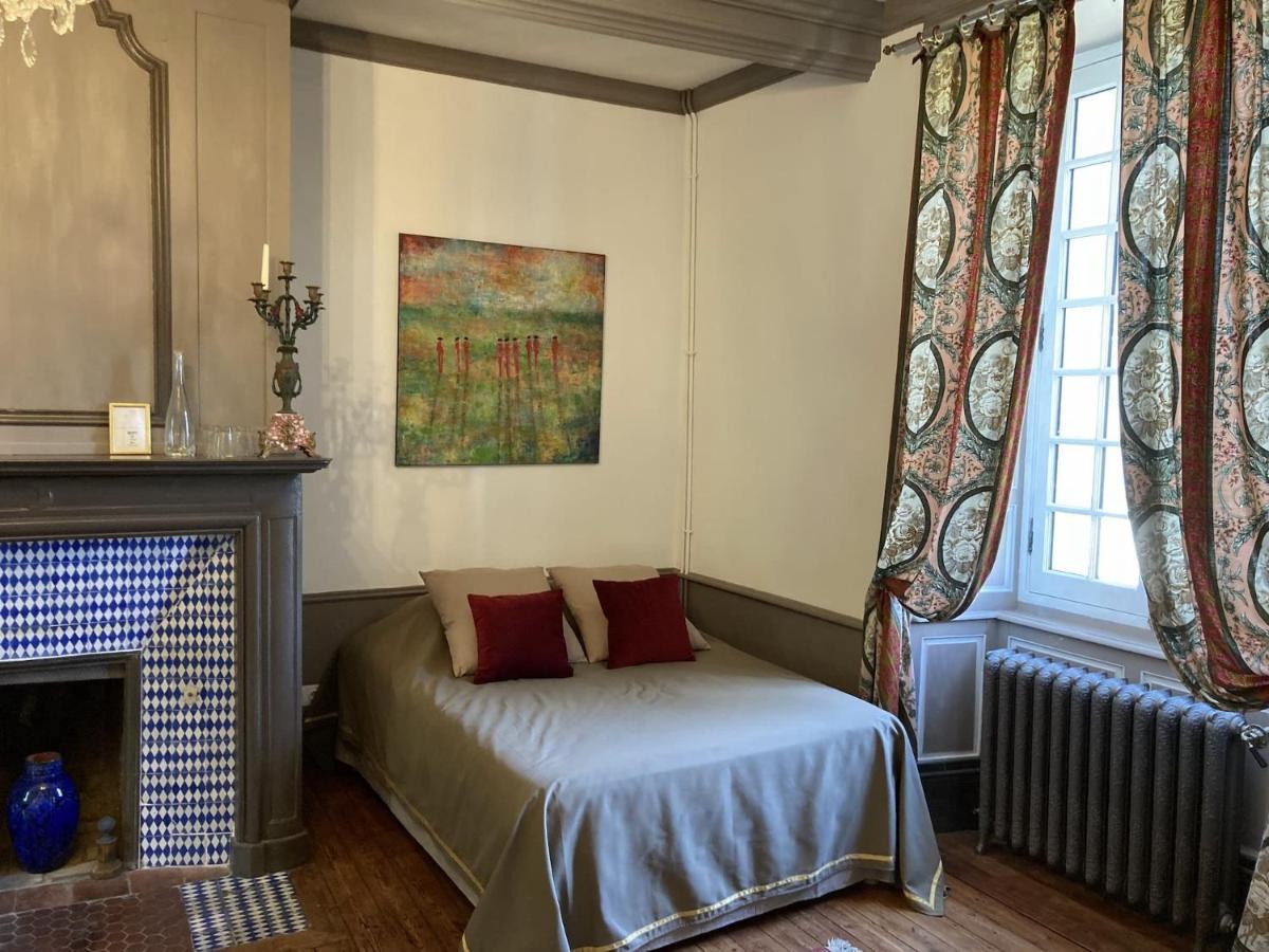 Chateau Isigny: Boutique B&B Near Mont Saint Michel Isigny-le-Buat Exterior photo
